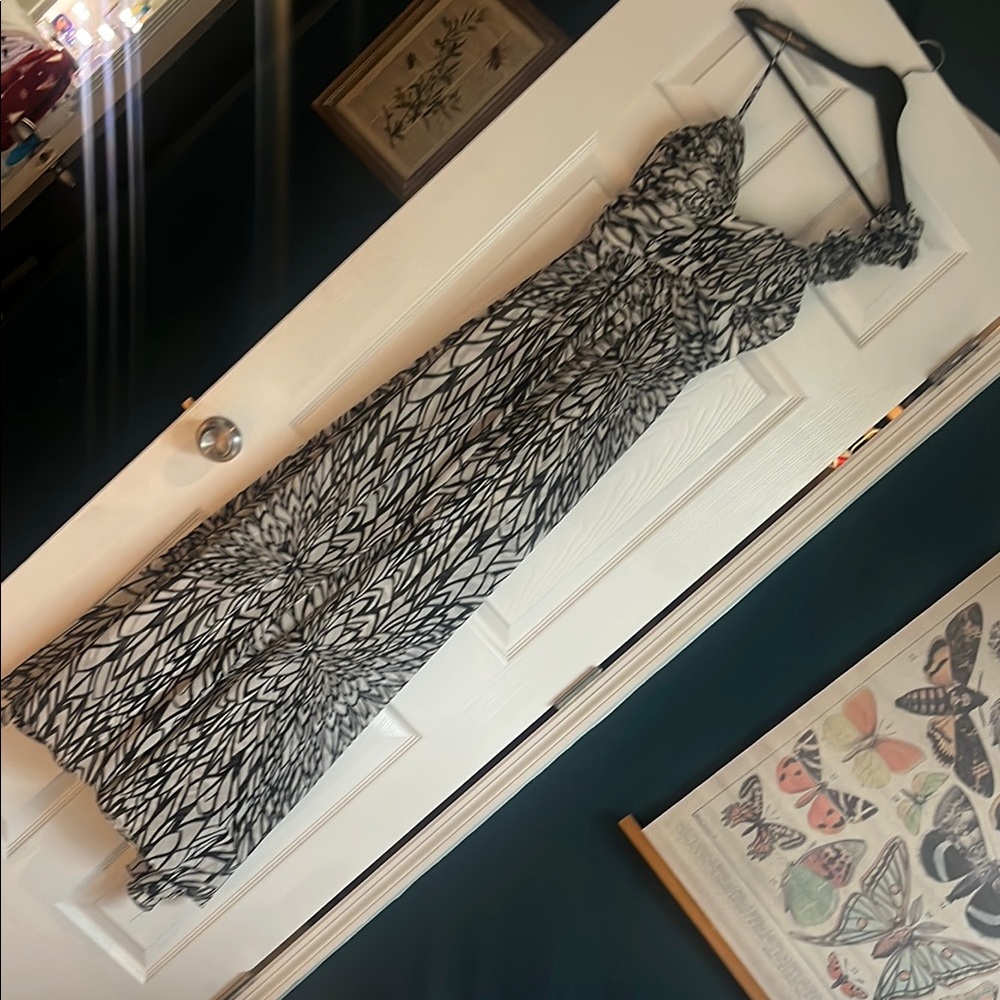Elegant Black and White Patterned Dress
